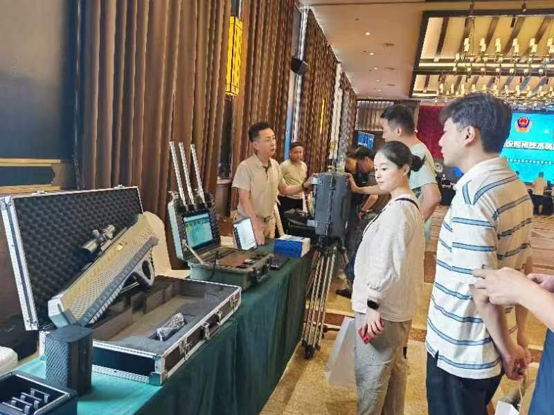灵信科技亮相福建省监狱系统警用技术装备展览会